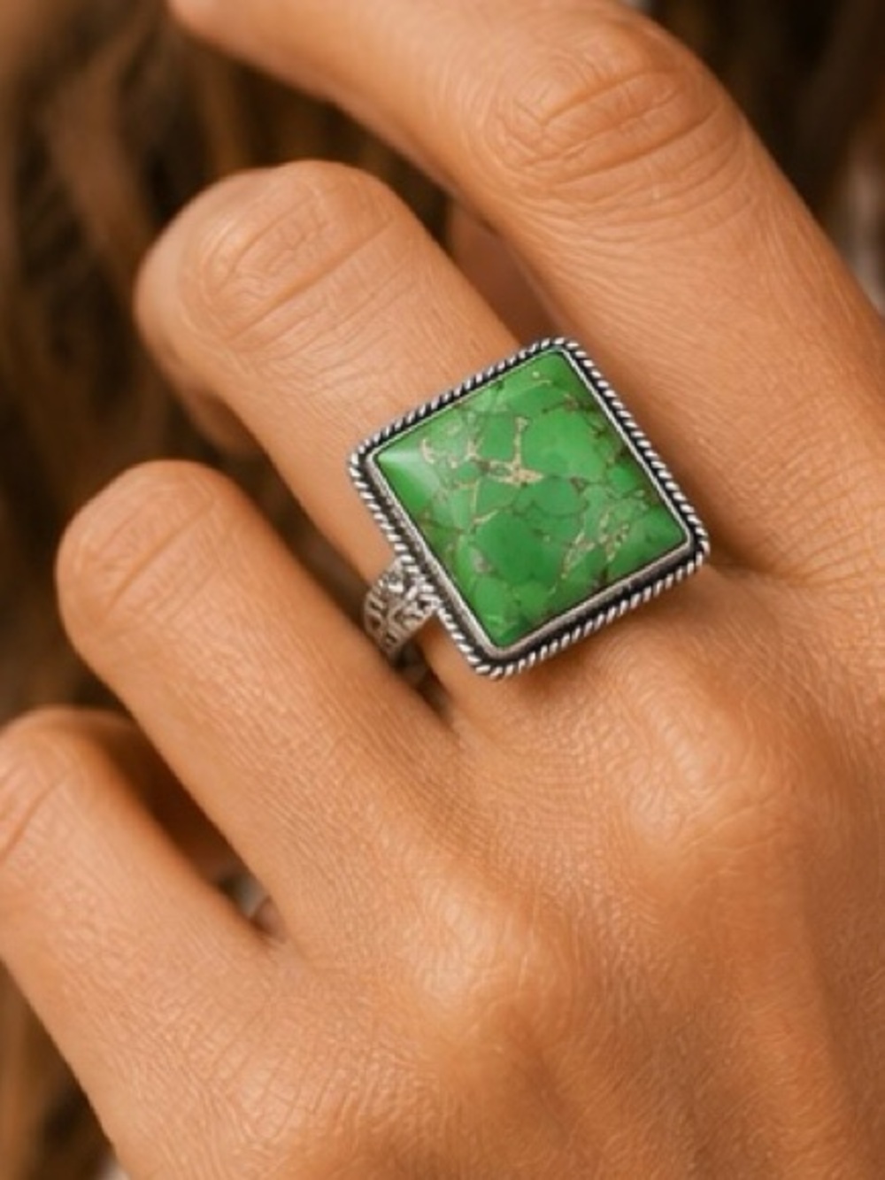 Square Green Turquoise Statement Ring Silver Tone Size 8 - Picture 4 of 4